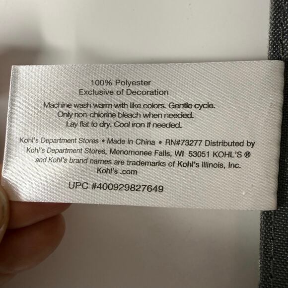 St. Nicholas Square Placemat “Joy to the World” Gray with Bird and Snowflake - Picture 4 of 7